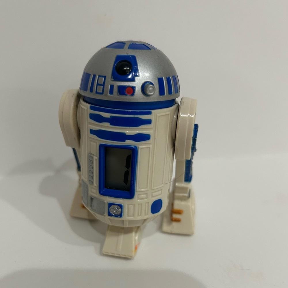 Trivia Pursuit R2D2